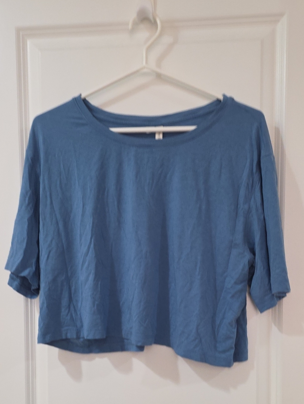 Babaton Sky Blue Cropped Tee